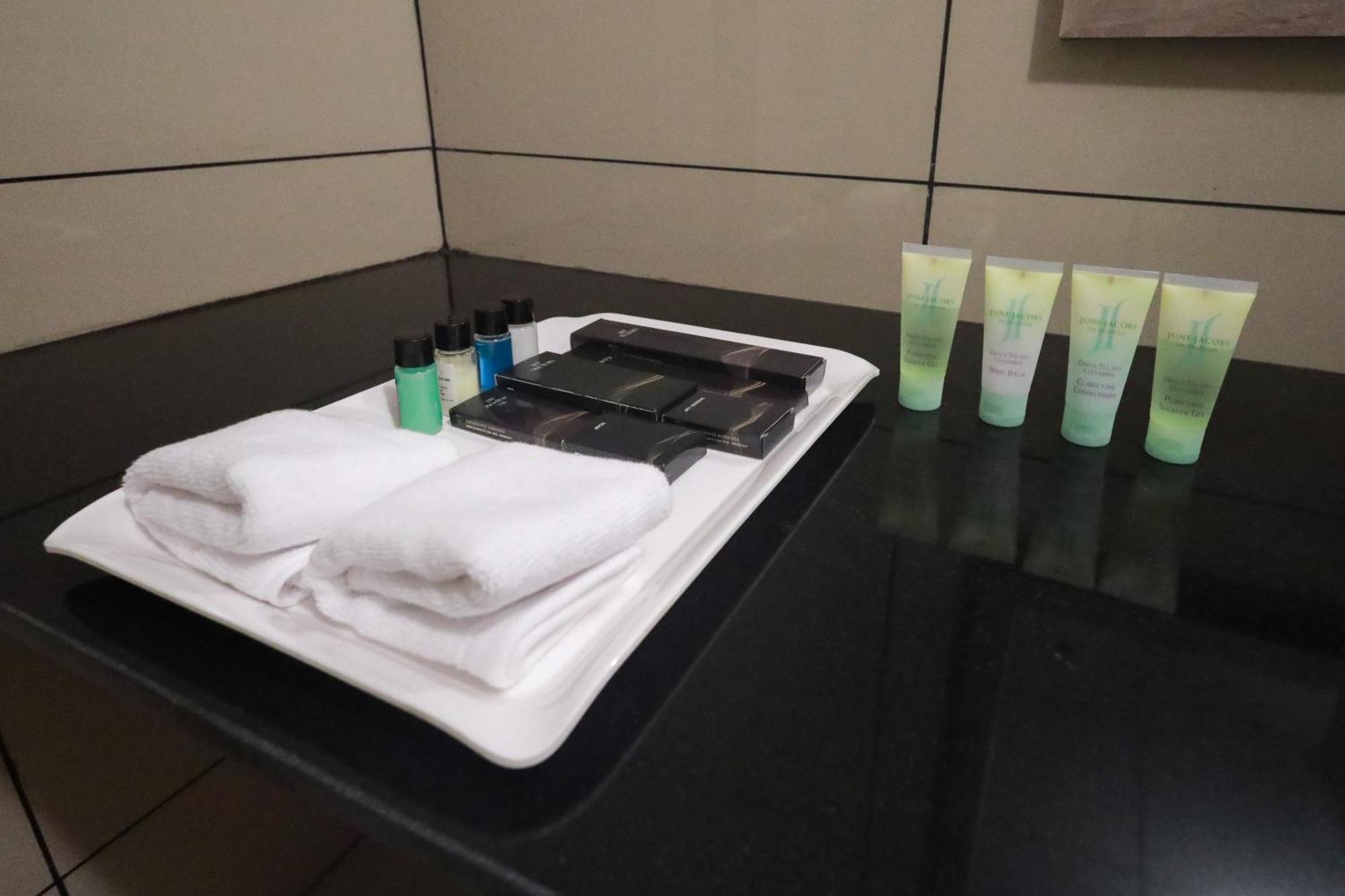 Hotel Serene Aqua Hills Kozhikode Mennanyam Esterno foto