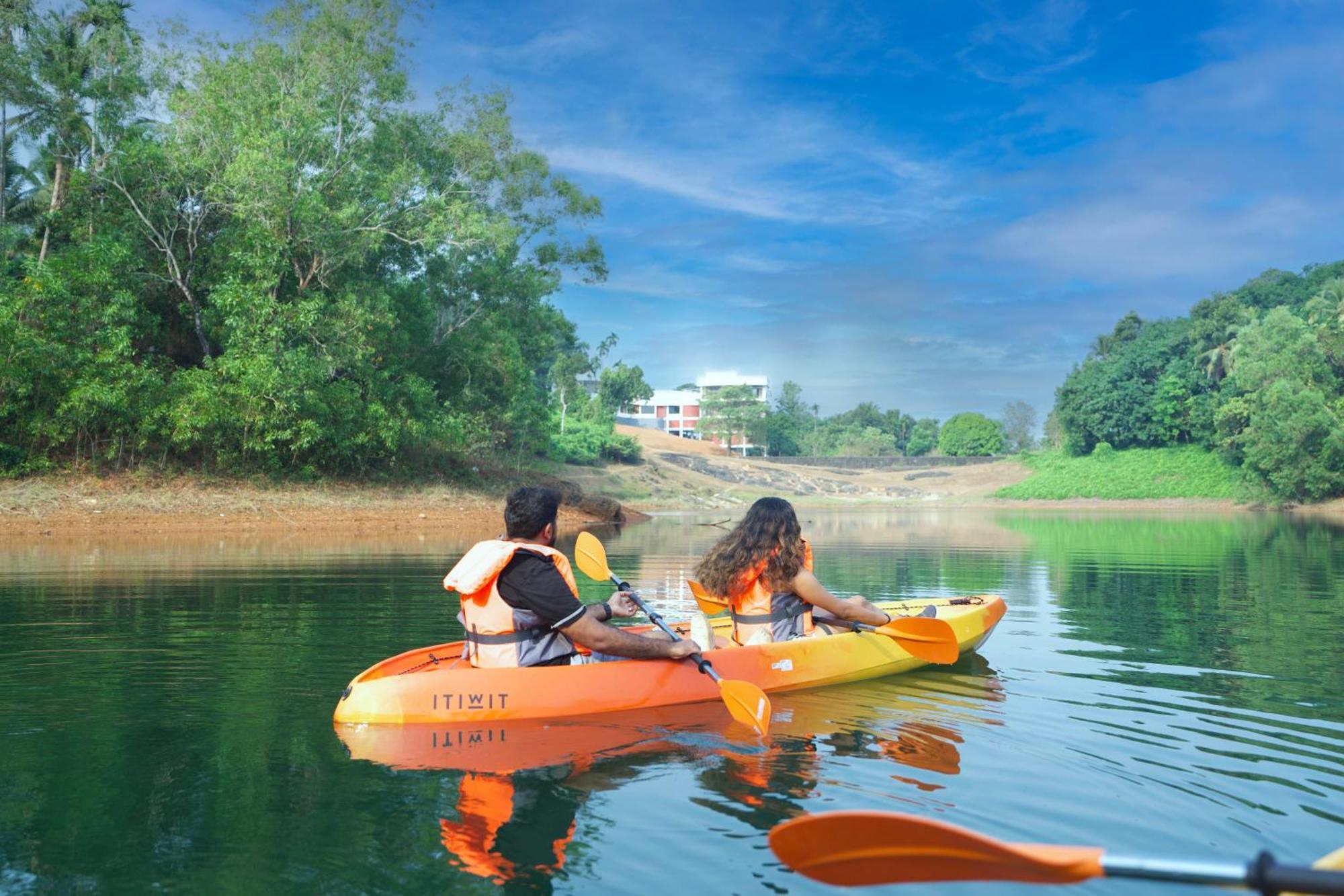 Hotel Serene Aqua Hills Kozhikode Mennanyam Esterno foto